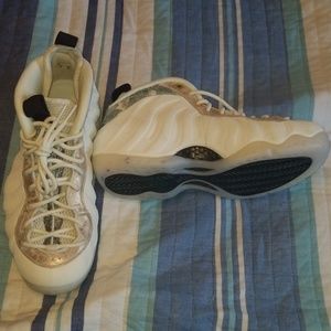 Summit White Marble Foamposite